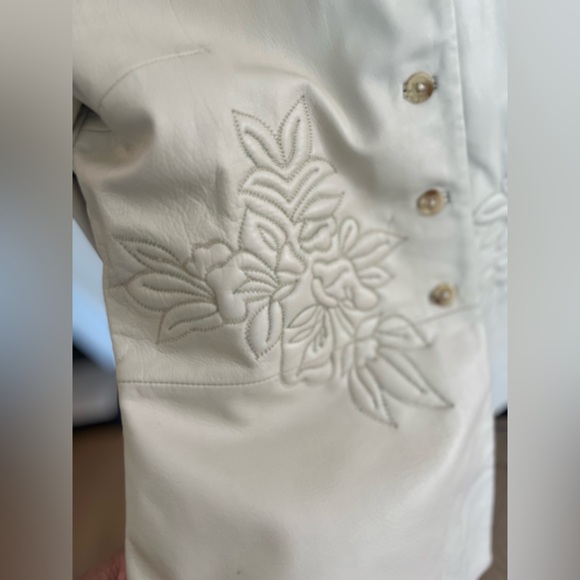 Margaret Godfrey Women’s 100% Genuine Leather Embroidered Floral VINTAGE Jacket - Picture 9 of 10